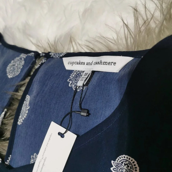 Anthropologie Cupcakes & Cashmere Bell Sleeve Romper - Picture 5 of 6